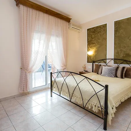 Markos Studios * Potos